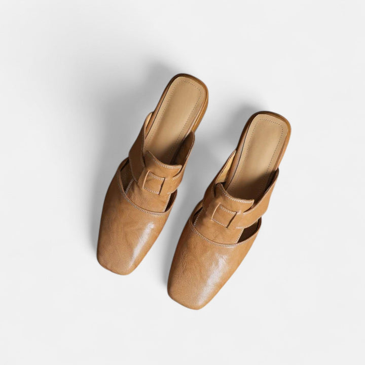 Andie Chic Leather Sandals