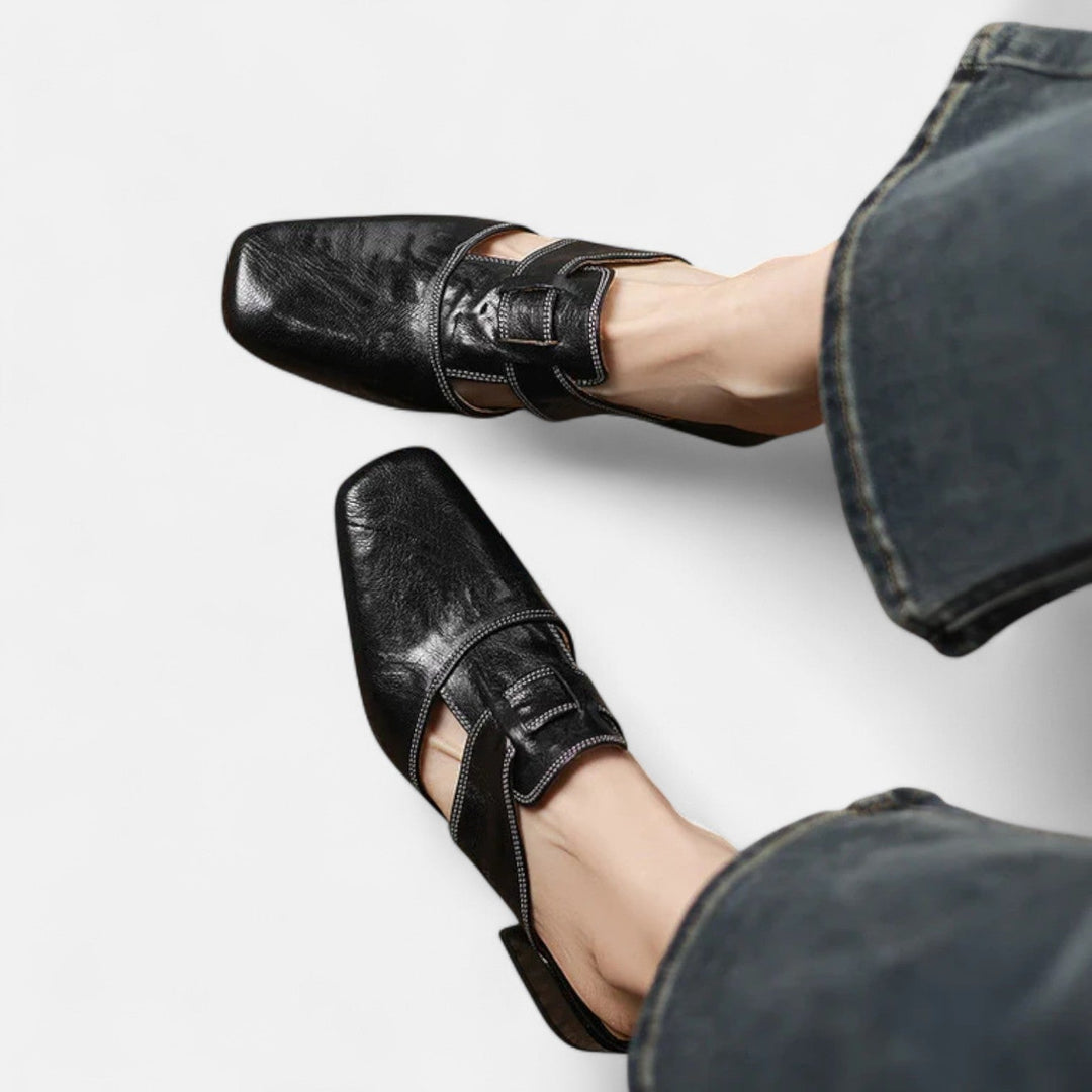 Andie Chic Leather Sandals